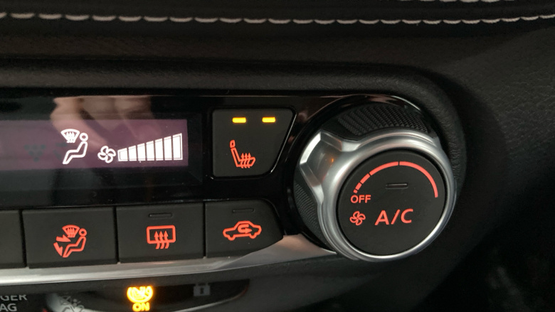 Nissan Juke 1.0 DiG-T 114 Tekna 5dr Petrol Hatchback